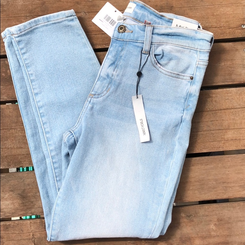 Sneak Peek Mid-rise Skinny Jean - Picture 5 of 6